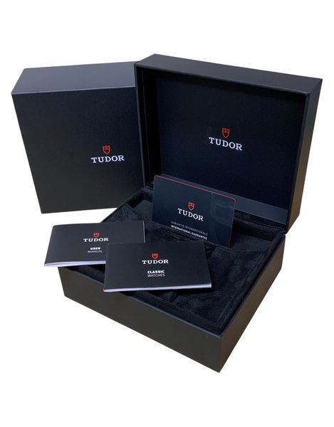 Tudor Black Bay GMT M79833MN-0001